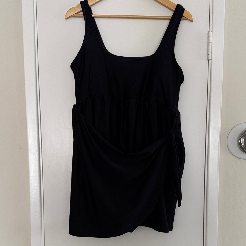 Old Navy Black Women's Maternity One Piece Swim Dress